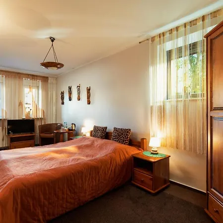 Toscania-check In 24h Bed & Breakfast Poznan