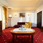 Toscania-check In 24h Bed & Breakfast 3*