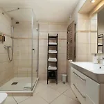 Toscania-check In 24h Bed & Breakfast Poznan