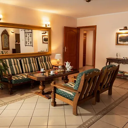 Toscania-check In 24h Bed & Breakfast Poznan