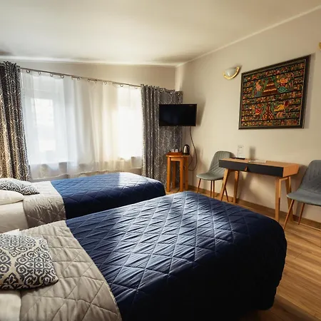 Couette-café Toscania-check In 24h 3*
