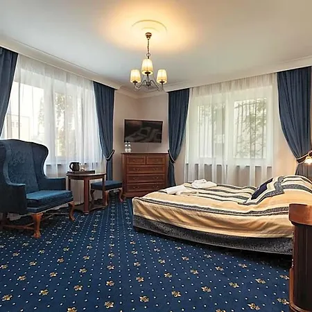 Toscania-check In 24h 3* Poznan