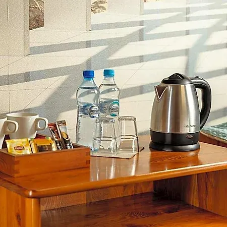 Toscania-check In 24h Oda ve Kahvaltı 3*